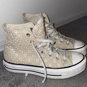 Beige platform converse